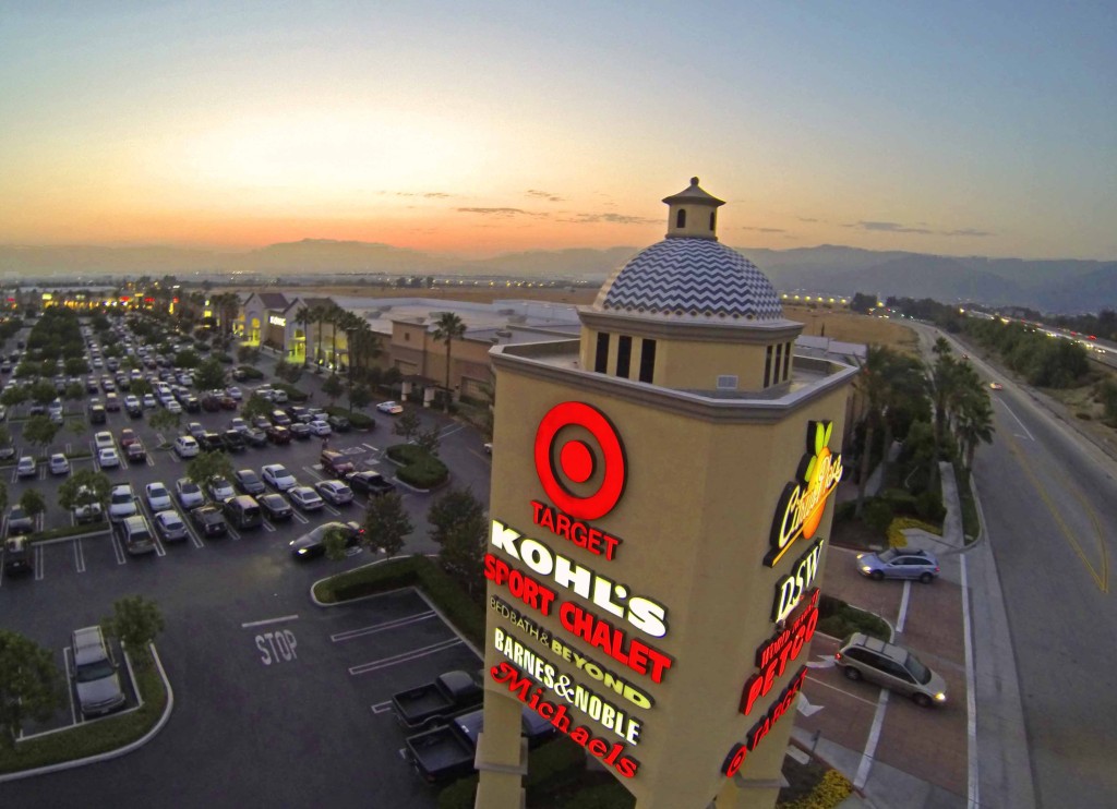 What to know about investing in a shopping center? Blog